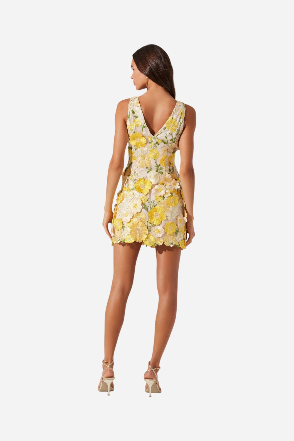 ASTR the Label | Aisha Floral Appliqu Mini Dress in Yellow Floral | Size M ASTR the Label | Aisha Floral Appliqu Mini Dress in Yellow Floral | Size M