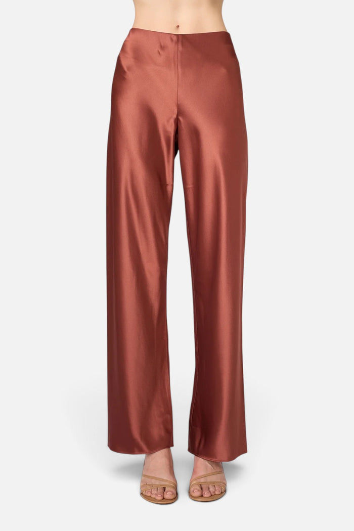 Cami NYC Bristol mid-rise satin pant in affogato brown with a relaxed leg, on model.