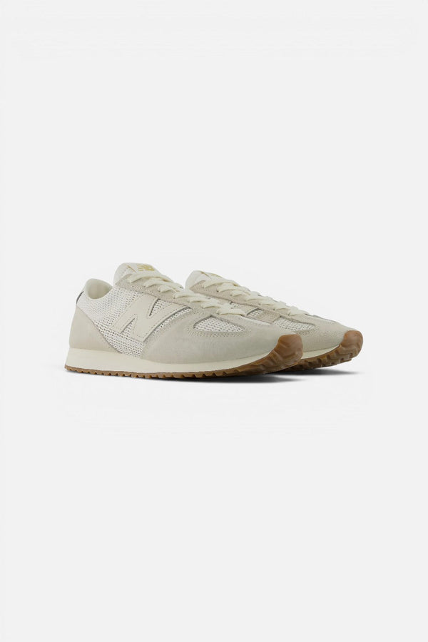 New Balance Women's 471 Sneaker in Linen