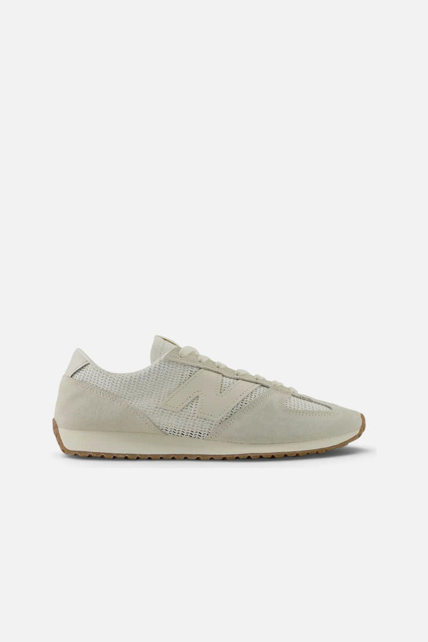 New Balance Women's 471 Sneaker in Linen
