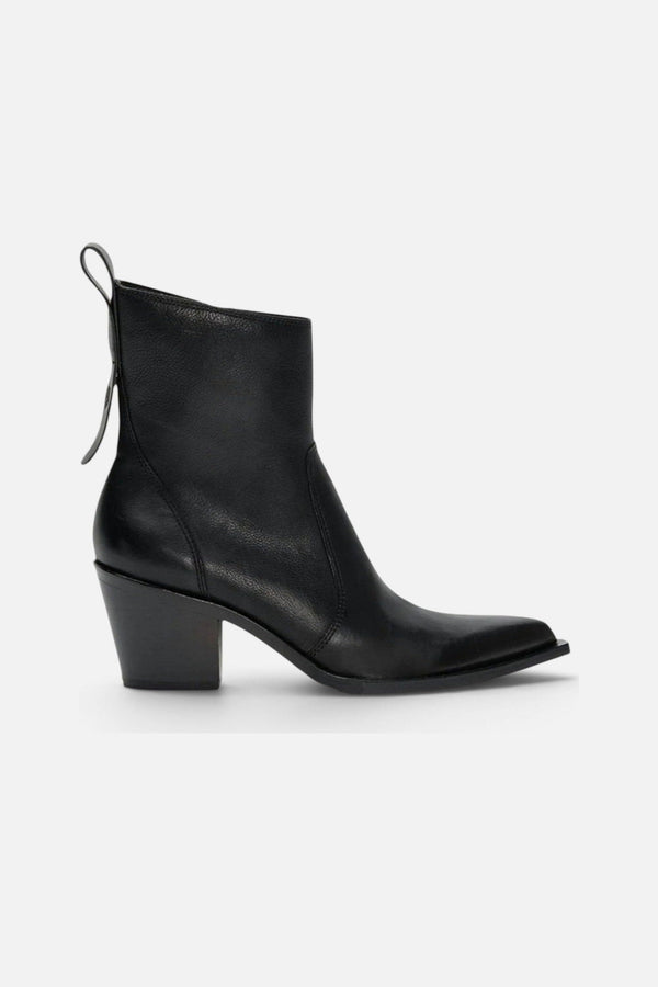 Oncept Nashville Booties In Black