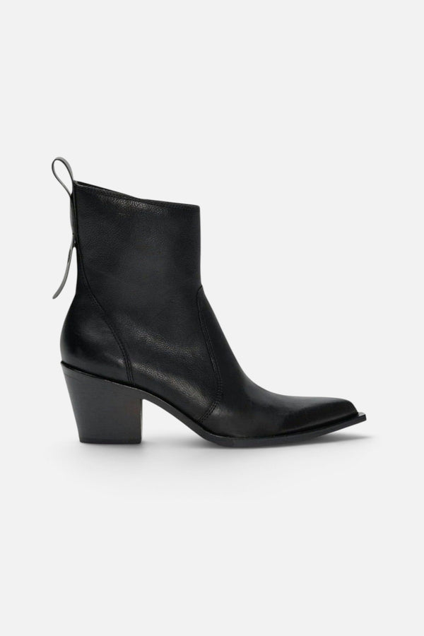Oncept Nashville Booties In Black