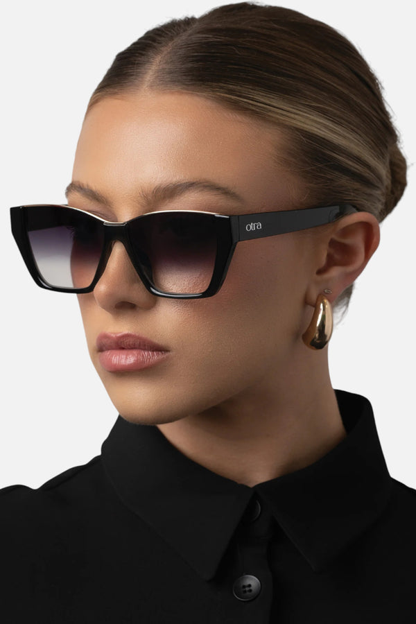 Otra Belle Sunglasses in Black