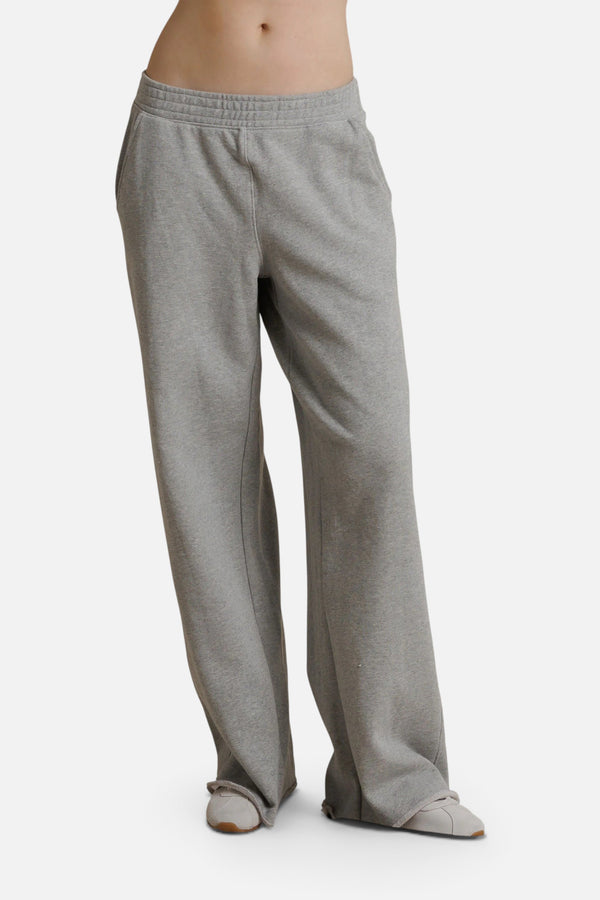 Perfect White Tee Leni French Terry Pull-On Pant in Heather Grey
