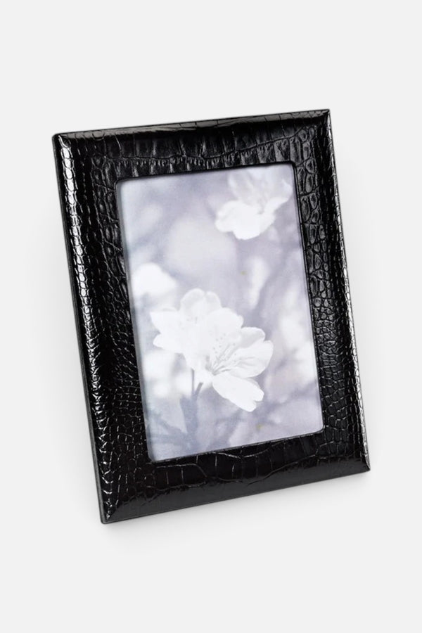 Profile Studio 5 x 7 Frame in Black Crocodile Embossed Leather