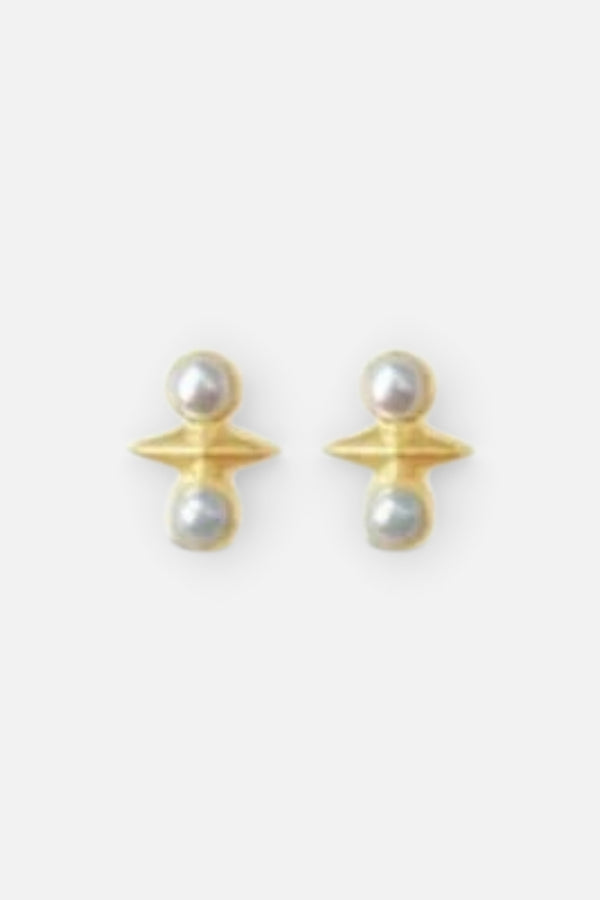 Sierra Winters Atlas Earrings In Gold/Pearl