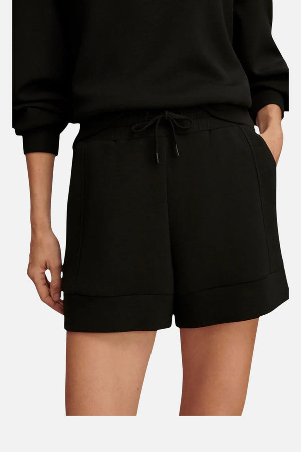 Varley Atrium High-Rise Short 4.5" in Black