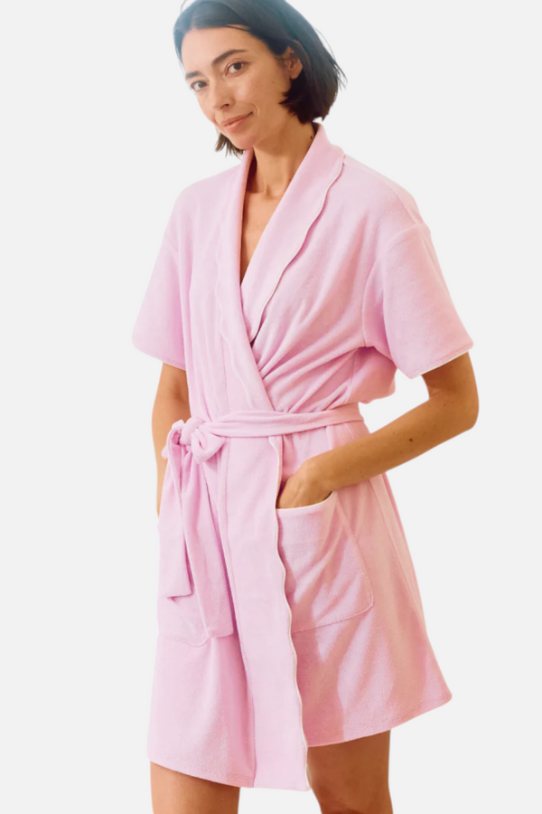 Weezie Scallop Short Robe in Hyacinth