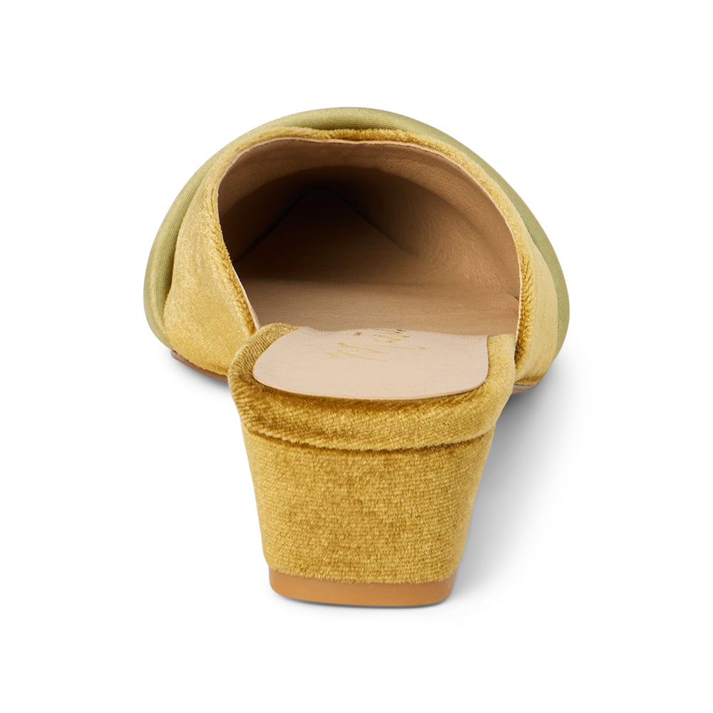 Matisse Kellan Kitten Heeled Mule in Chartreuse – CHROME