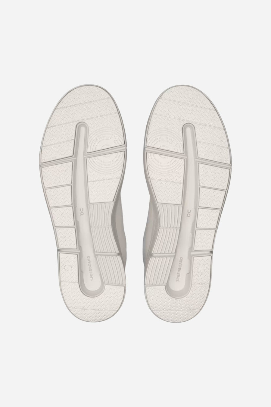 On Running Womens The Roger Advantage Sneakers in All White