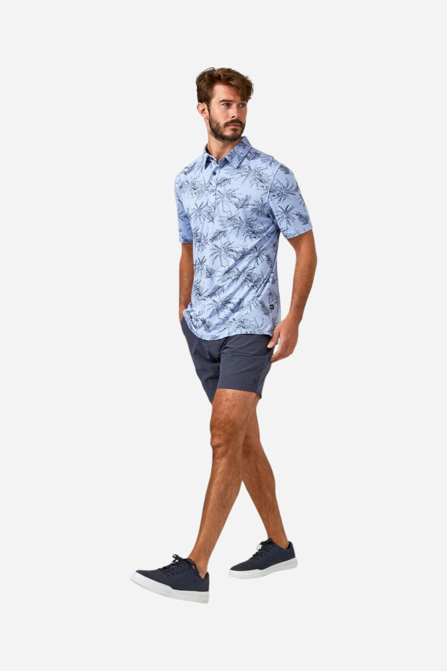 7 Diamonds Dynamic 7" Hybrid Short in Navy – flat lay