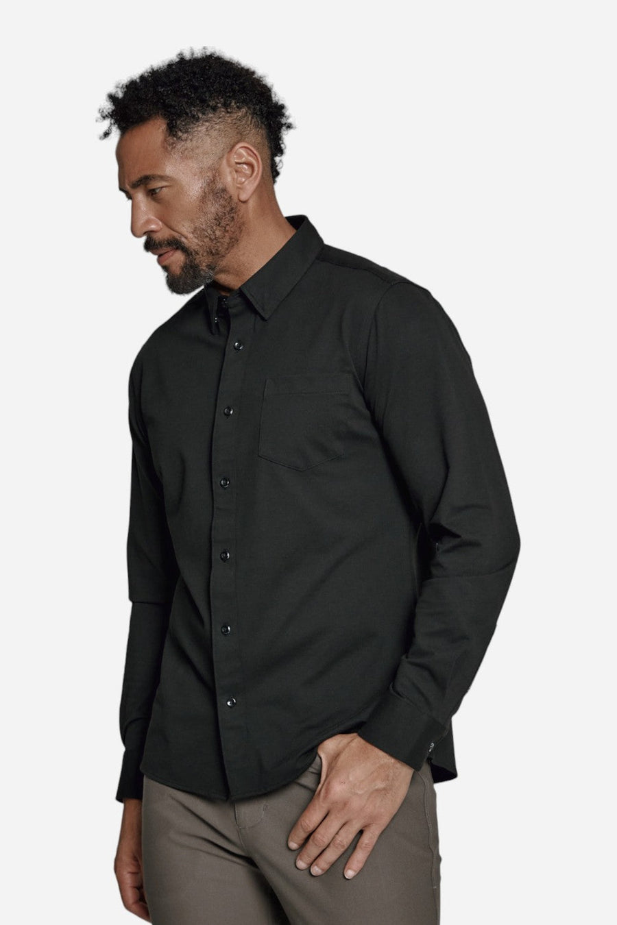 7 Diamonds Oxford Stretch Black – three-quarter view