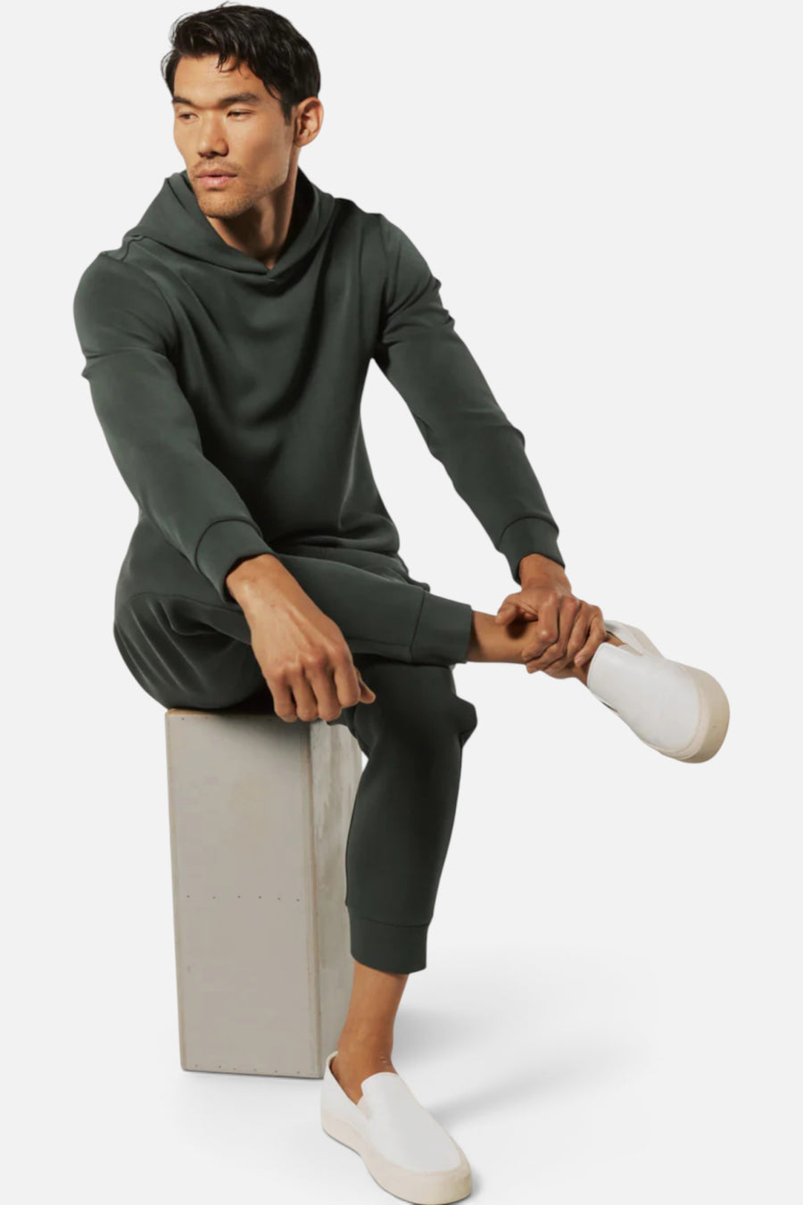 7 Diamonds Rev Hoodie in Basil – detail
