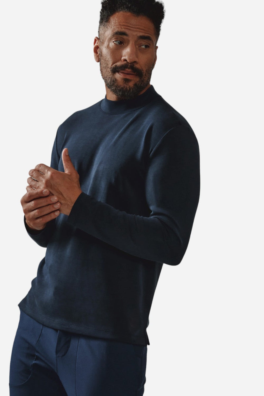7 Diamonds Rev Mock Neck Navy – flat lay