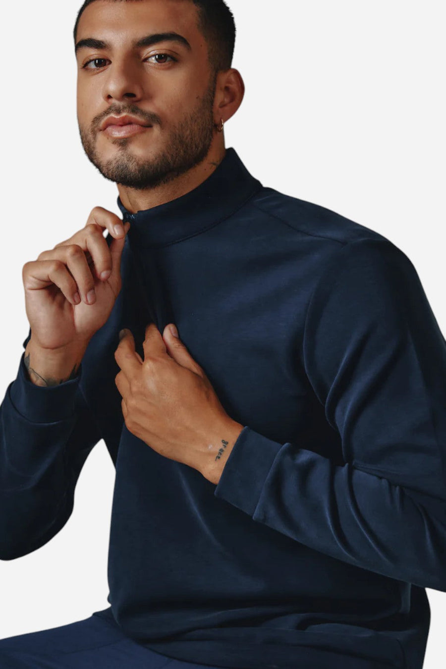 7 Diamonds Rev Quarter-Zip in Navy – flat lay