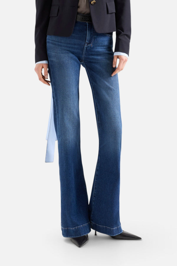 7 For All Mankind Dojo Flare Jean in Slim Illusion Blueleaf
