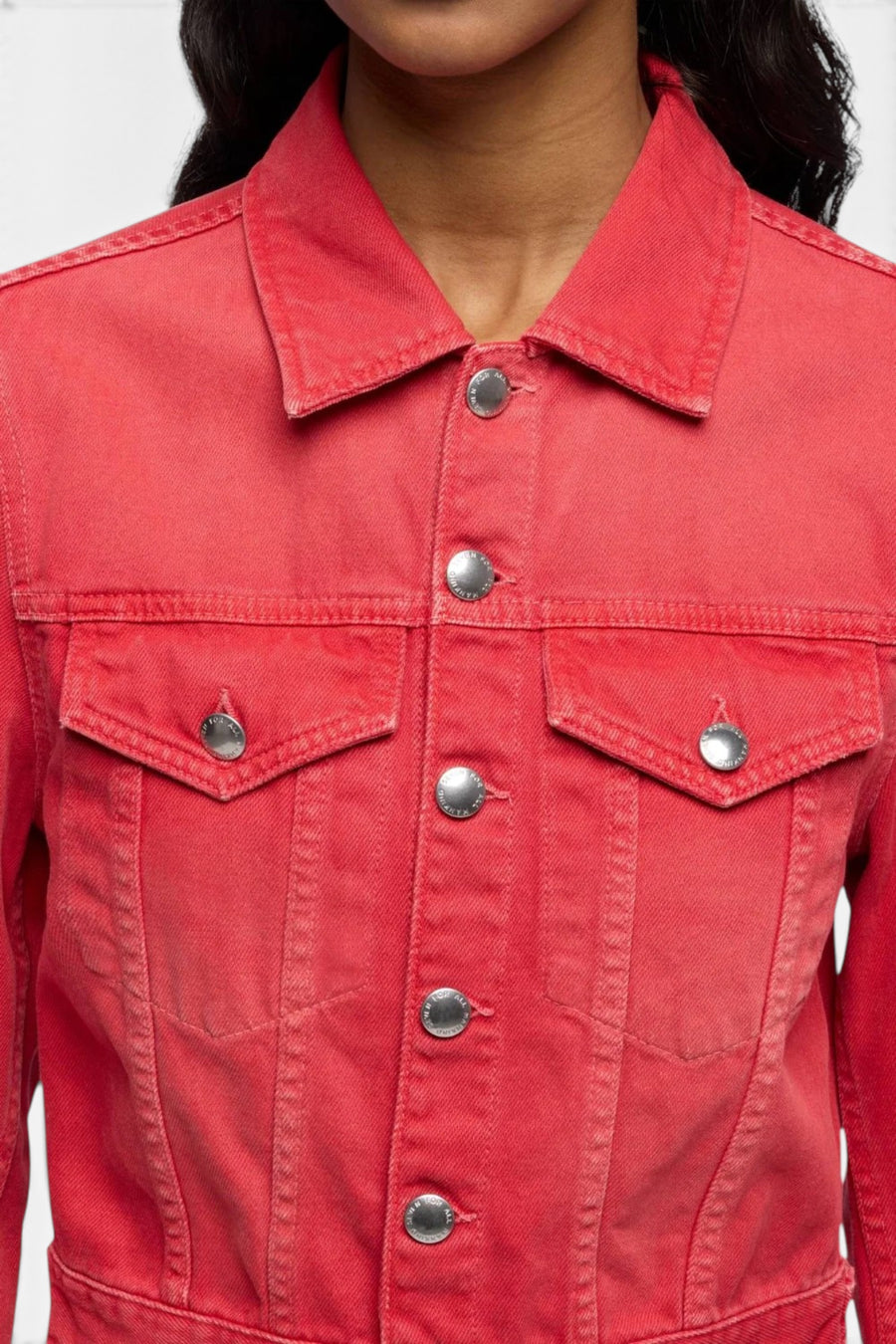 7 For All Mankind Shrunken Denim Jacket in Flame – detail