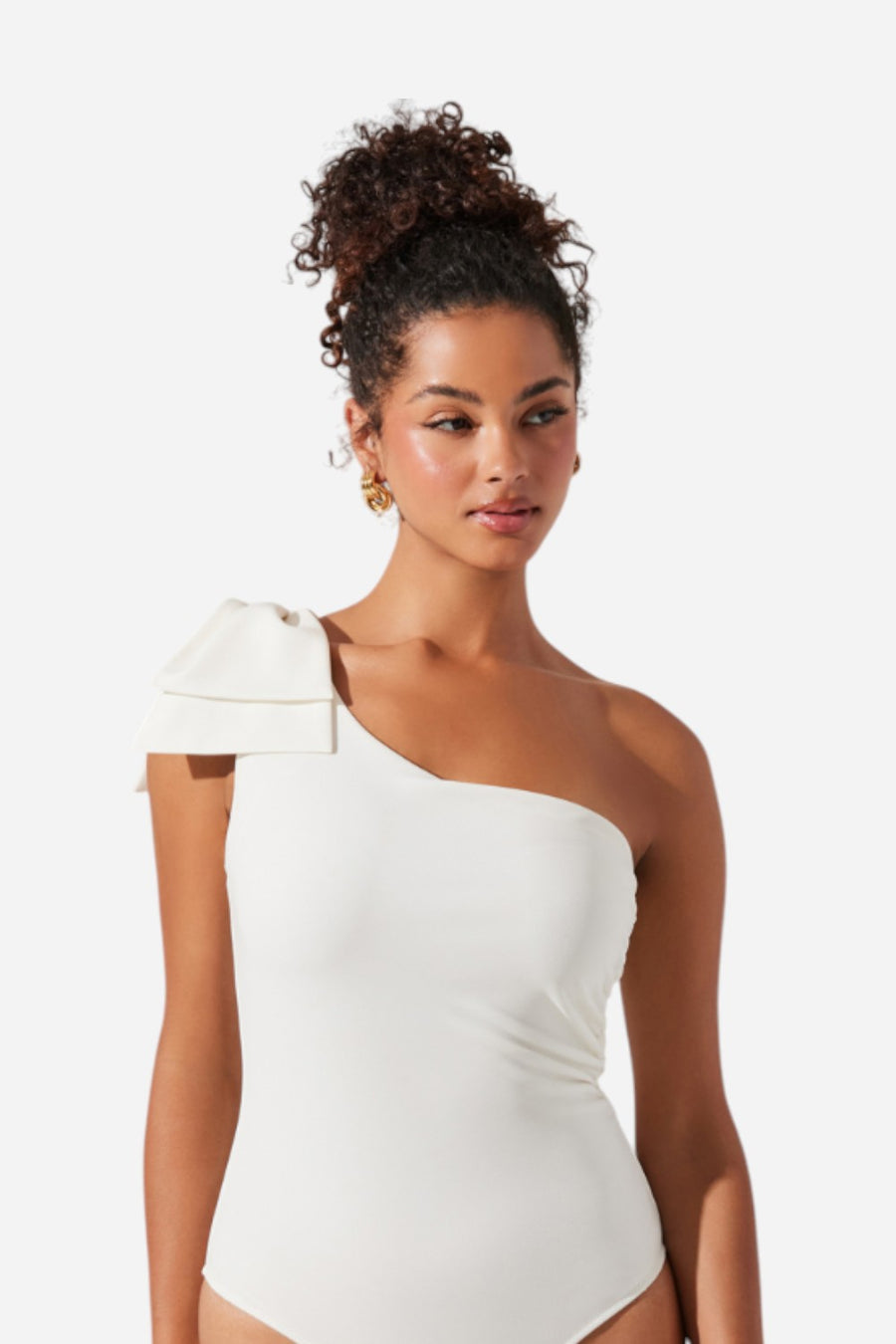 Astr the Label Jalessa One Shoulder Bodysuit in White