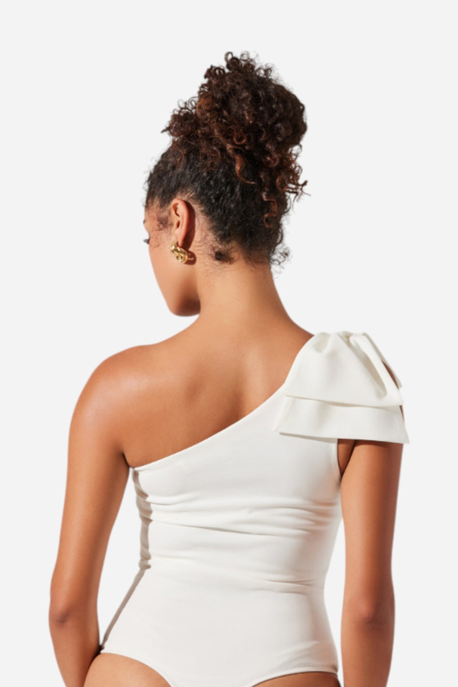 Astr the Label Jalessa One Shoulder Bodysuit in White