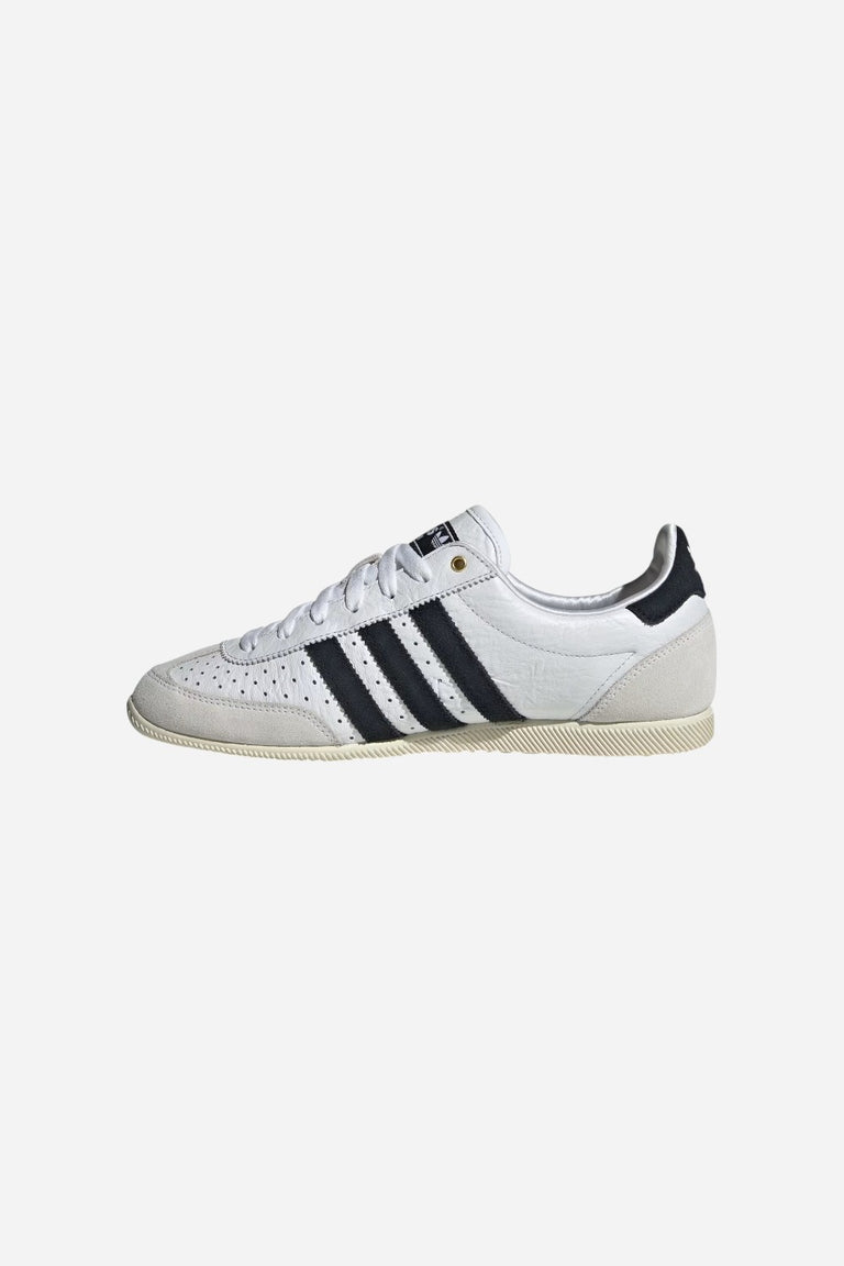 Adidas Japan Sneakers in Cloud White / Core Black / Gold Metallic  CHROME