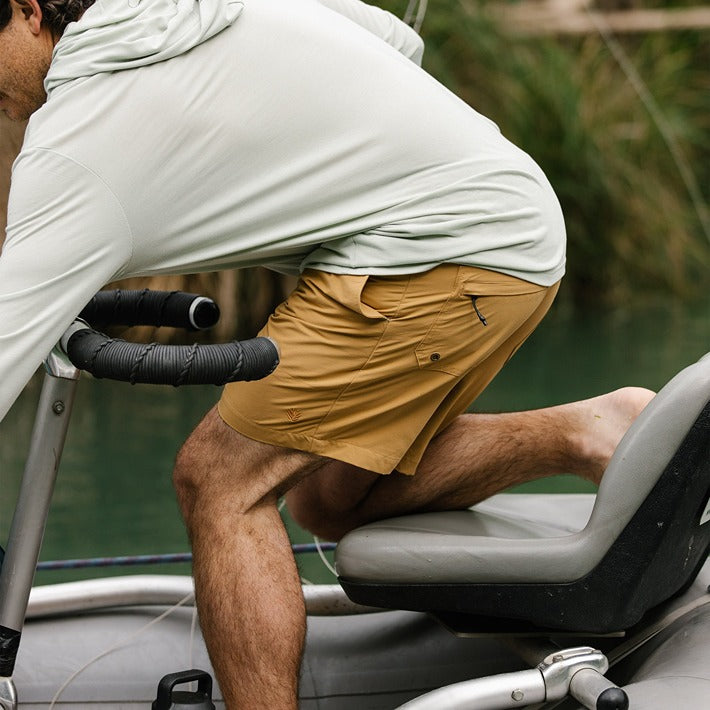 Sendero Provisions Bajada Hybrid Short in Desert Khaki