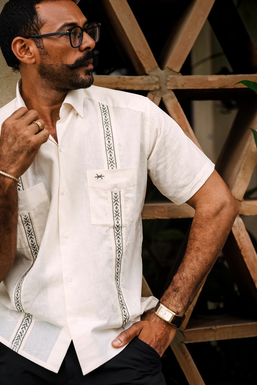Texas Standard Tejas Guayabera Short Sleeve Shirt in Flores