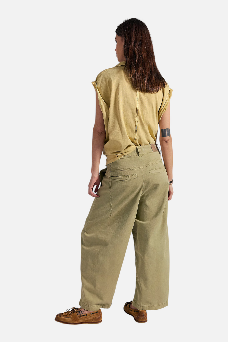 Free People Laydown Chino Pant in Aloe