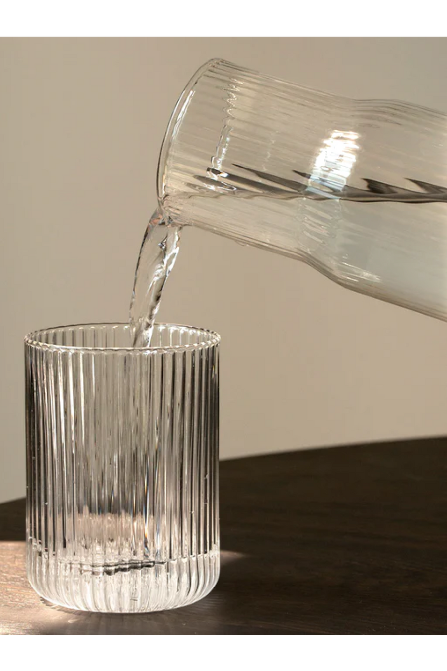 Gry Mattr Ribbed Carafe and Cup Set in Clear