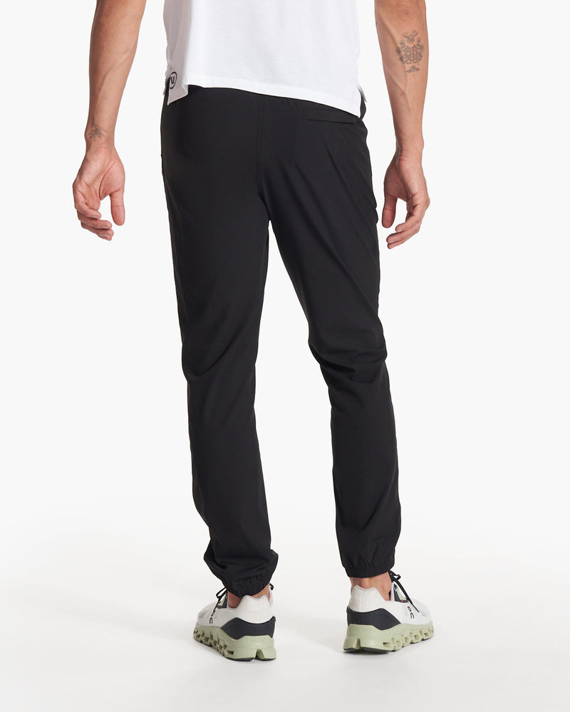 Vuori Kore Jogger in Black – CHROME