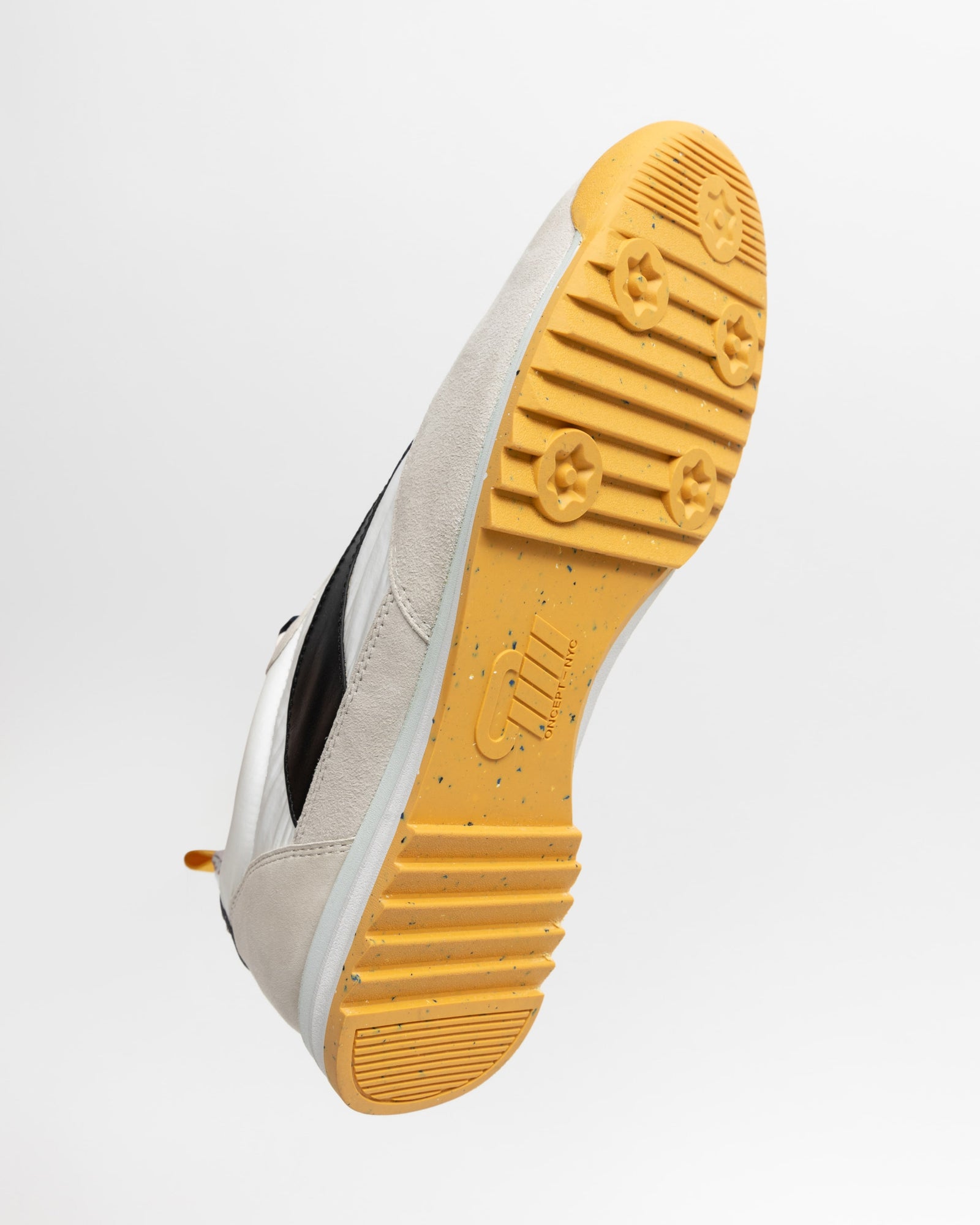 Oncept Women's Montreal Sneakers in White Black – CHROME