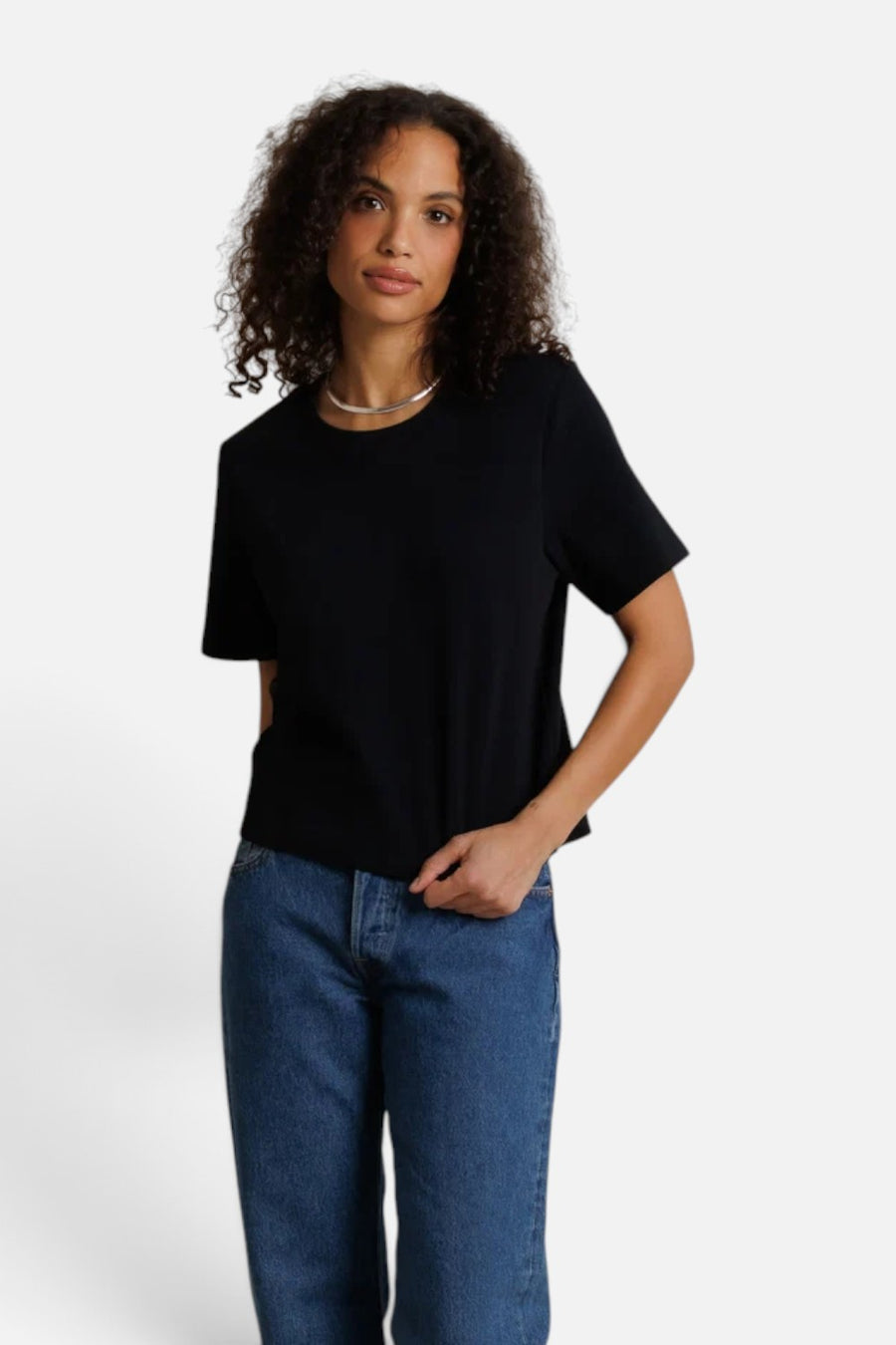 Perfect White Tee Atlas crewneck tee in true black, front view.