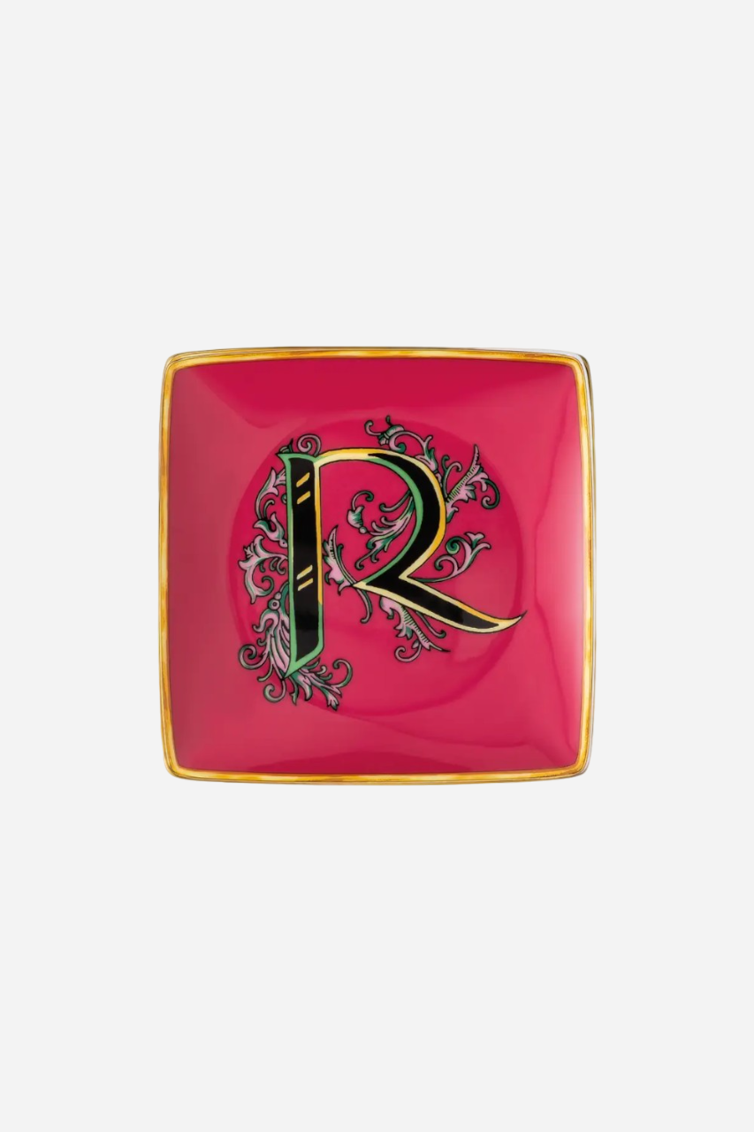 R