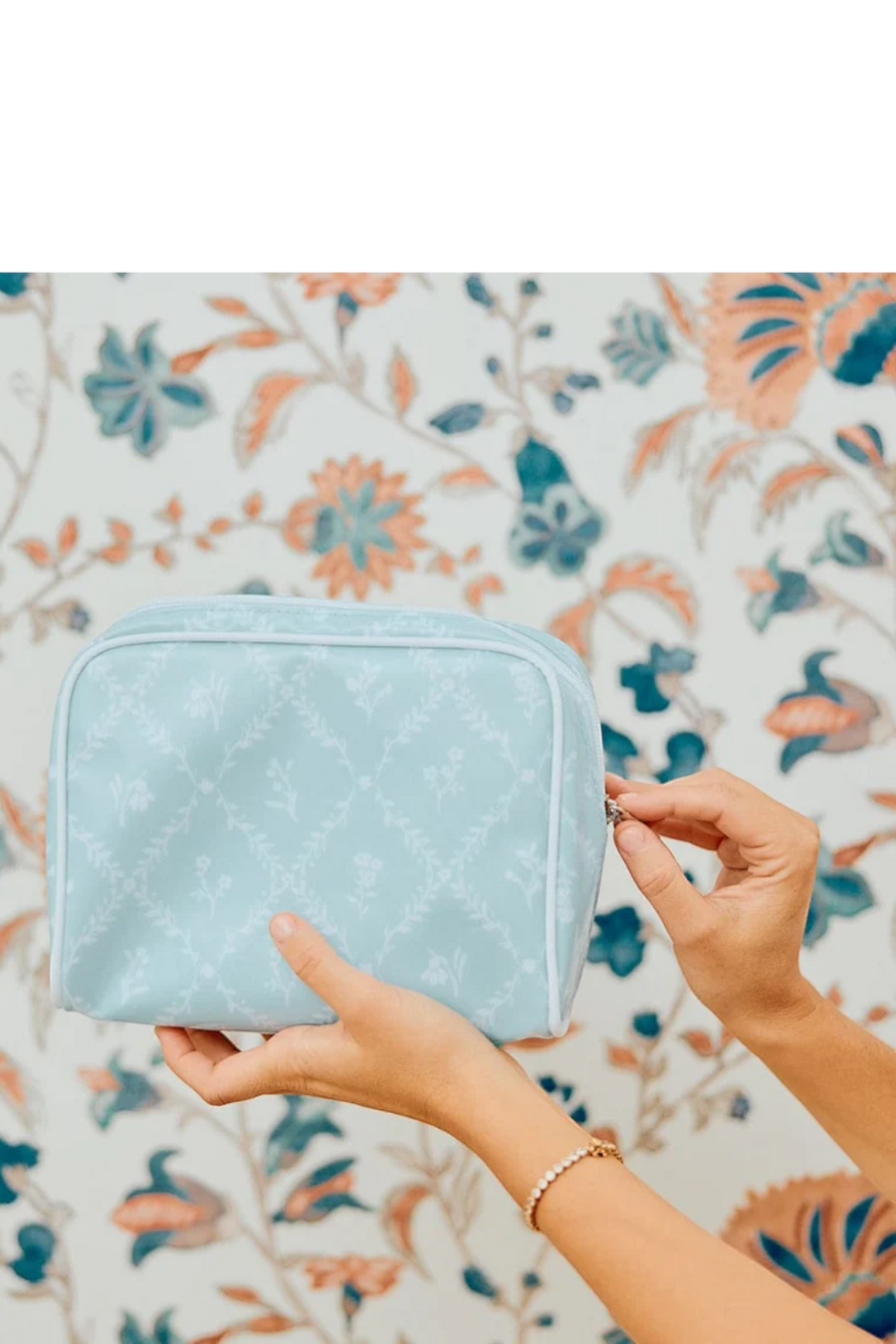 Weezie Toiletry Bag in Blue Trellis