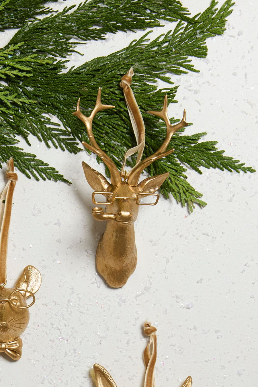 Accent Decor Frankie the Buck Ornament – detail