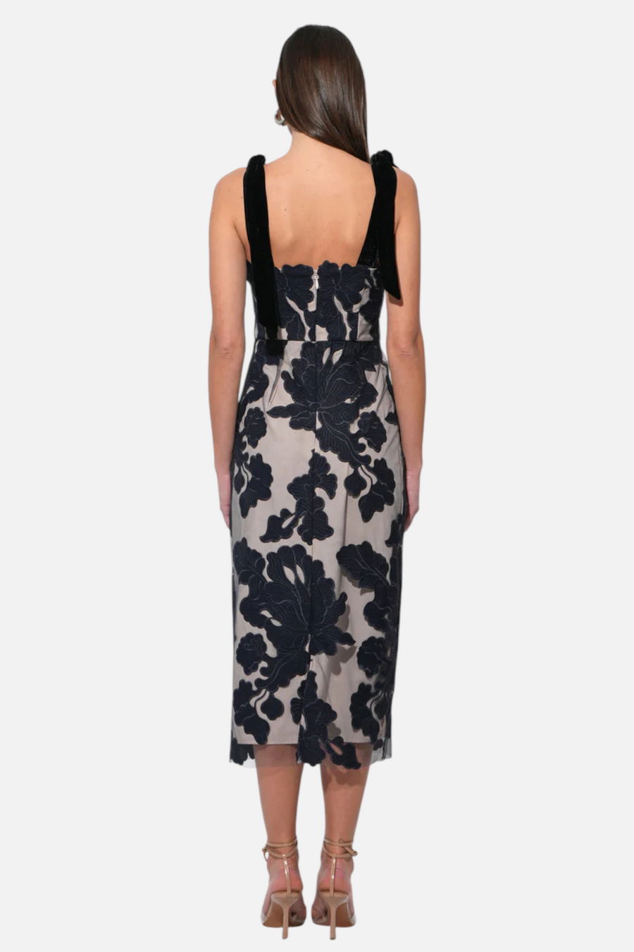 Adelyn Rae Juniper Midi Dress in Navy – detail