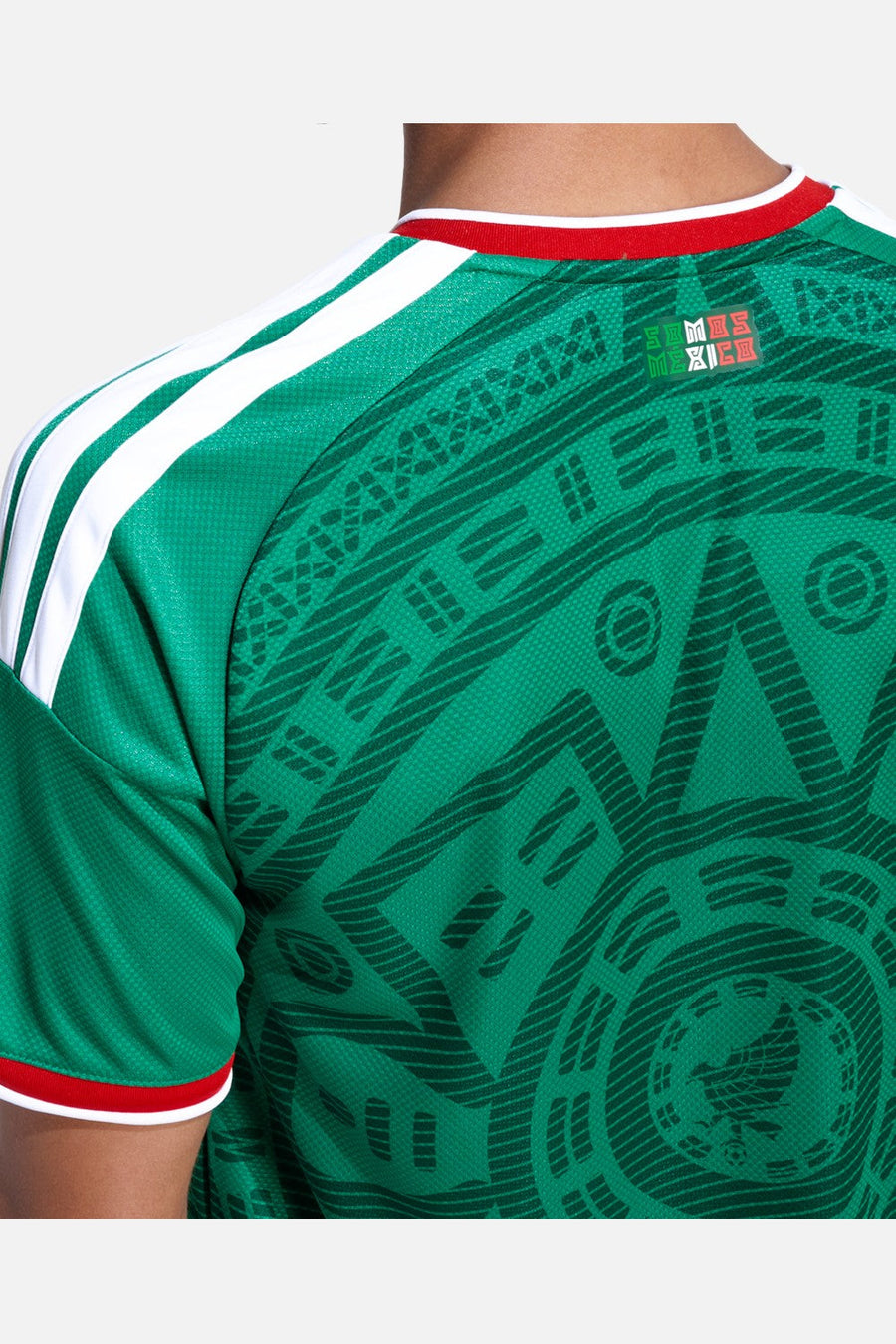 Shoulder stripe and tricolor flag tag detail on Adidas Mexico 26 Home Jersey