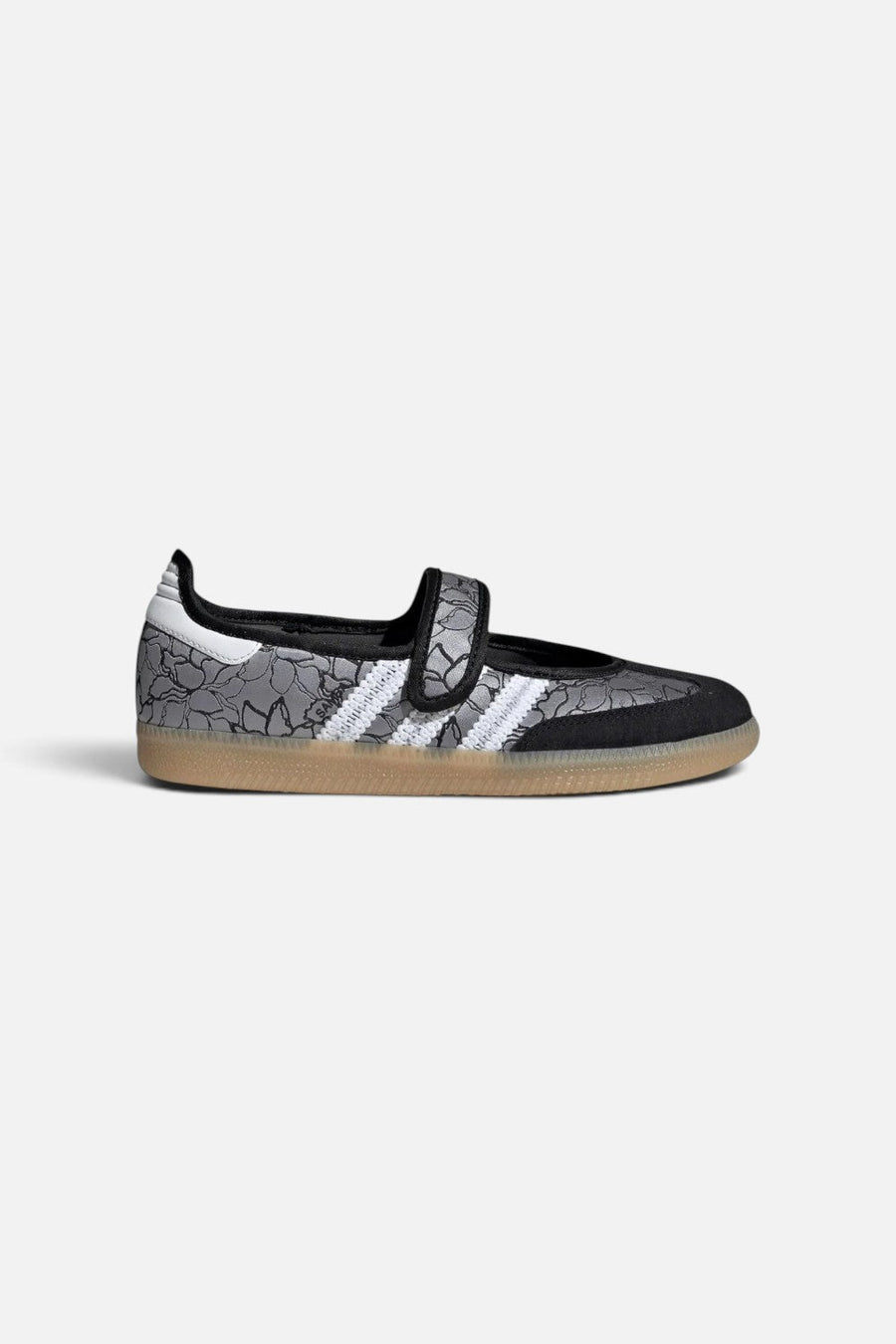 Adidas Samba Jane Sneaker with Core Black, Cloud White, and Gum – detail