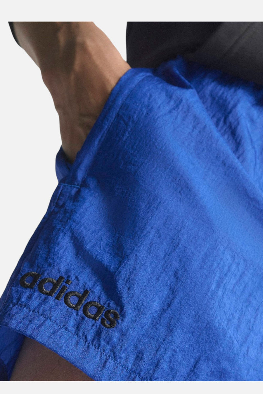 Adidas USA 94 Graphic Shorts in Royal Blue – alternate