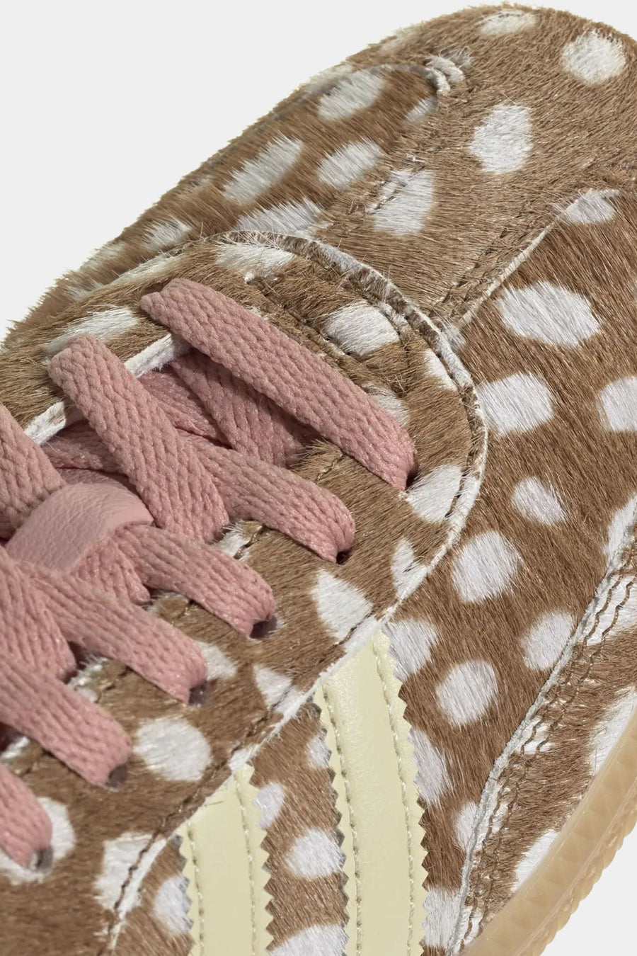 Adidas Women's Samba OG in Brown Desert, Warm Vanilla, and Wonder Mauve – detail