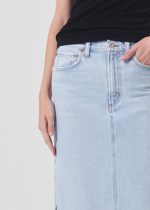 Agolde Astrid Slice Skirt in Fragment – flat lay