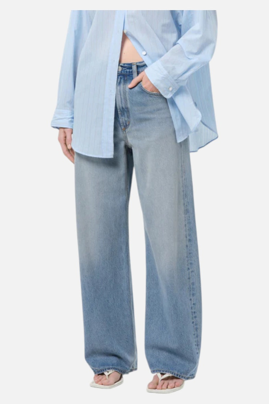 Agolde Low Curve Jean in Reset – on model