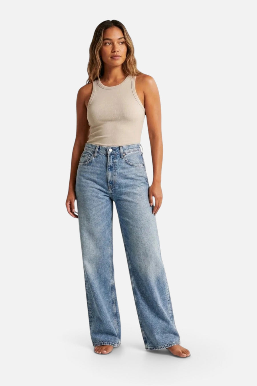 Agolde Low Curve Jean in Venture – on model