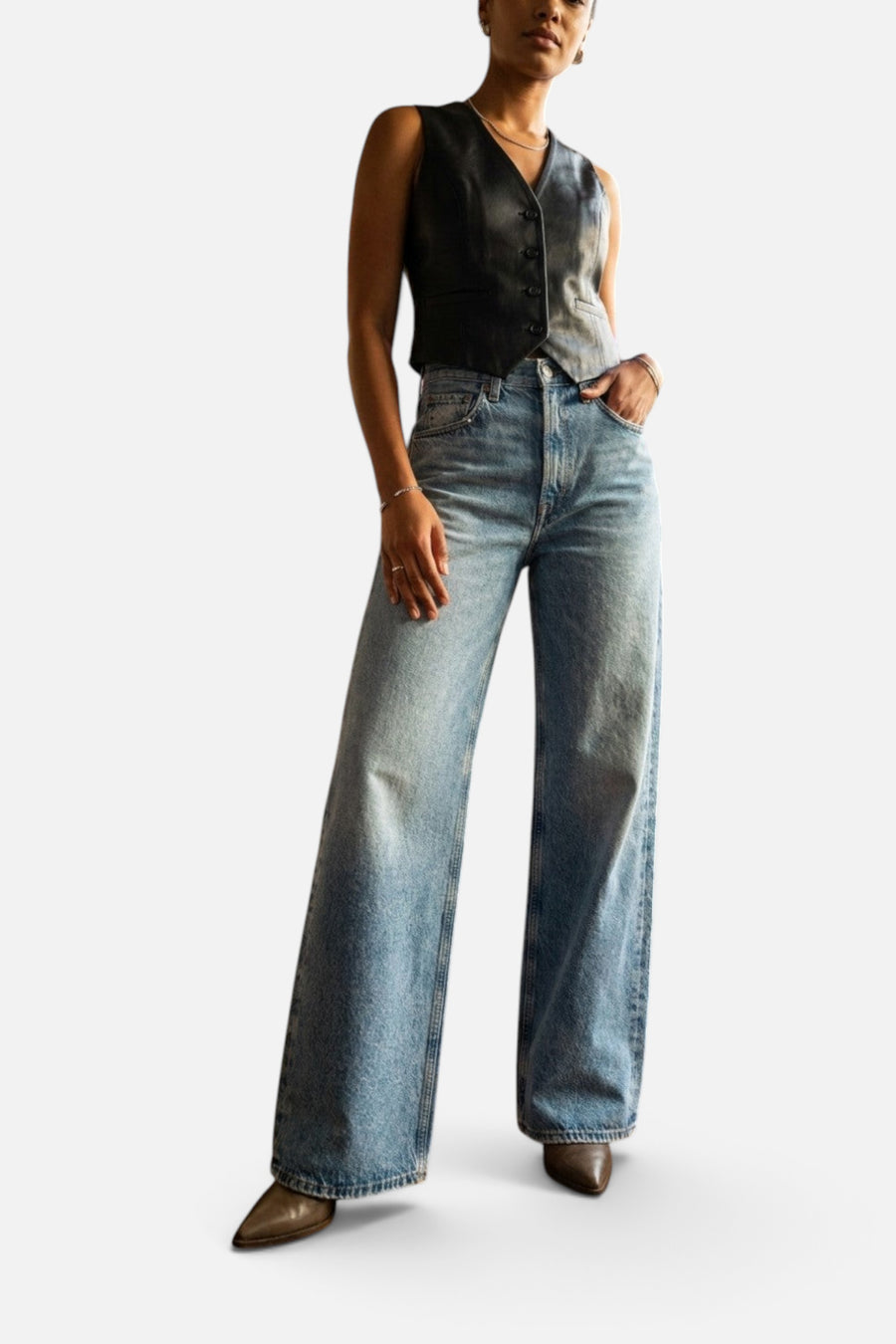 Agolde Low Curve Jean in Venture – side view