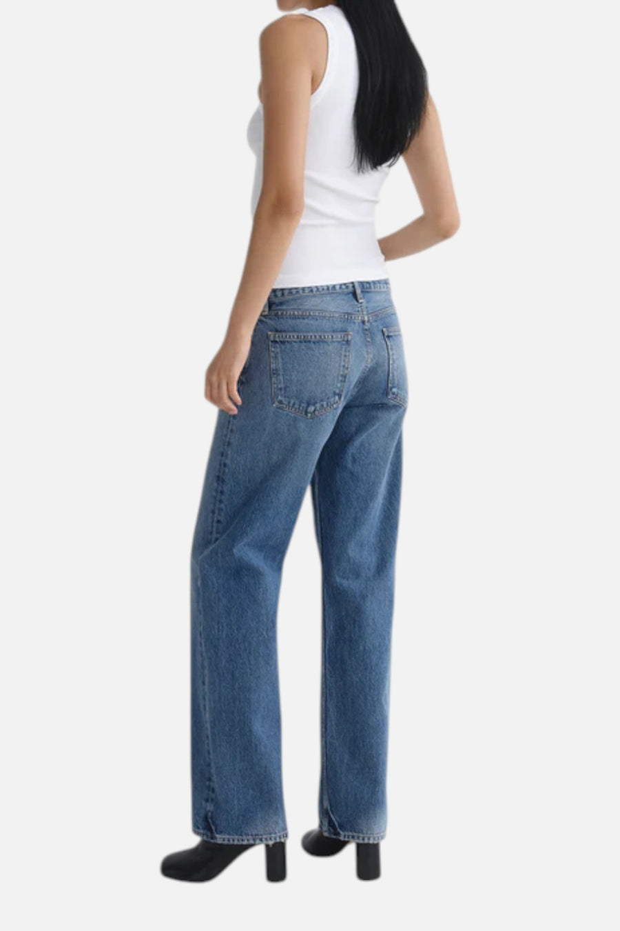 Agolde Low Rise Loose Fit Jean in Liberty – on model