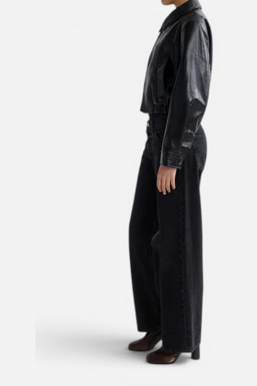 Agolde Low Rise Loose Jean in Vanta – on model