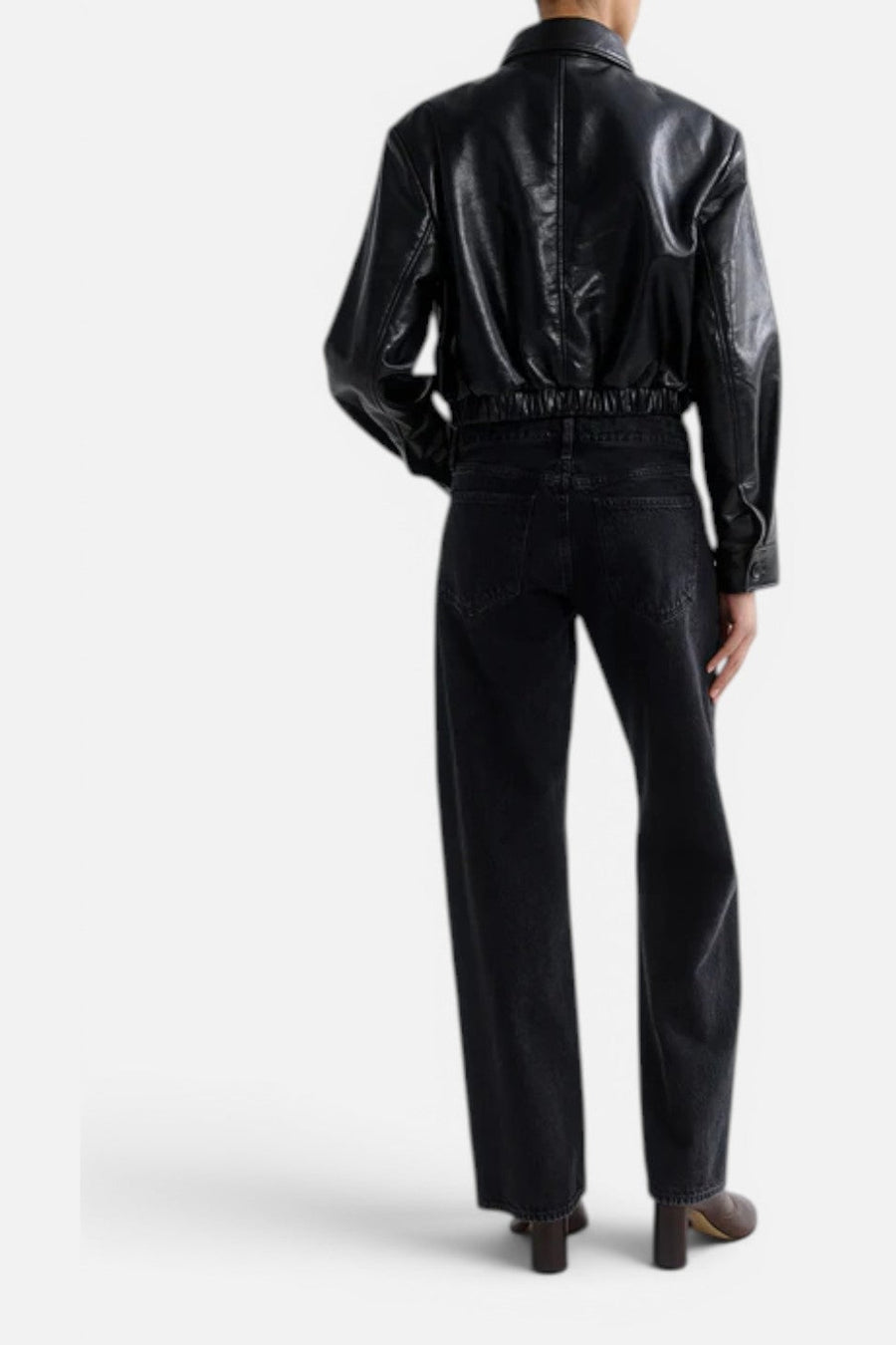 Agolde Low Rise Loose Jean in Vanta – on model