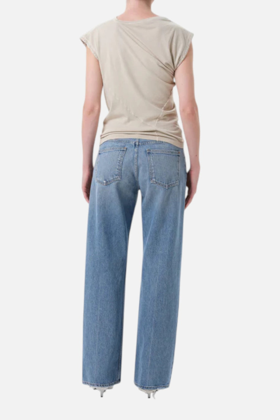 Agolde Low Rise Loose Jean in Vault – on model