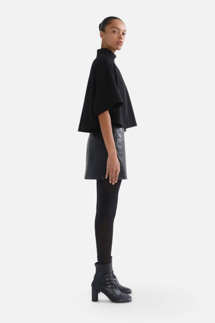 AGOLDE Verica Mini Skirt in Croc – on model