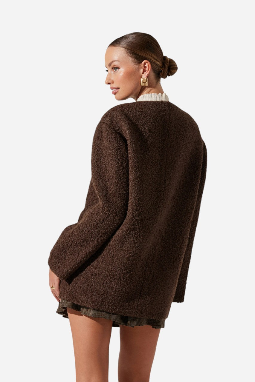 ASTR the Label Maidy Boucle V-Neck Coat Brown – detail