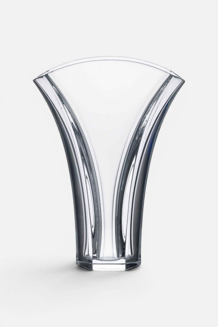 Baccarat Small Gingko Vase – front view